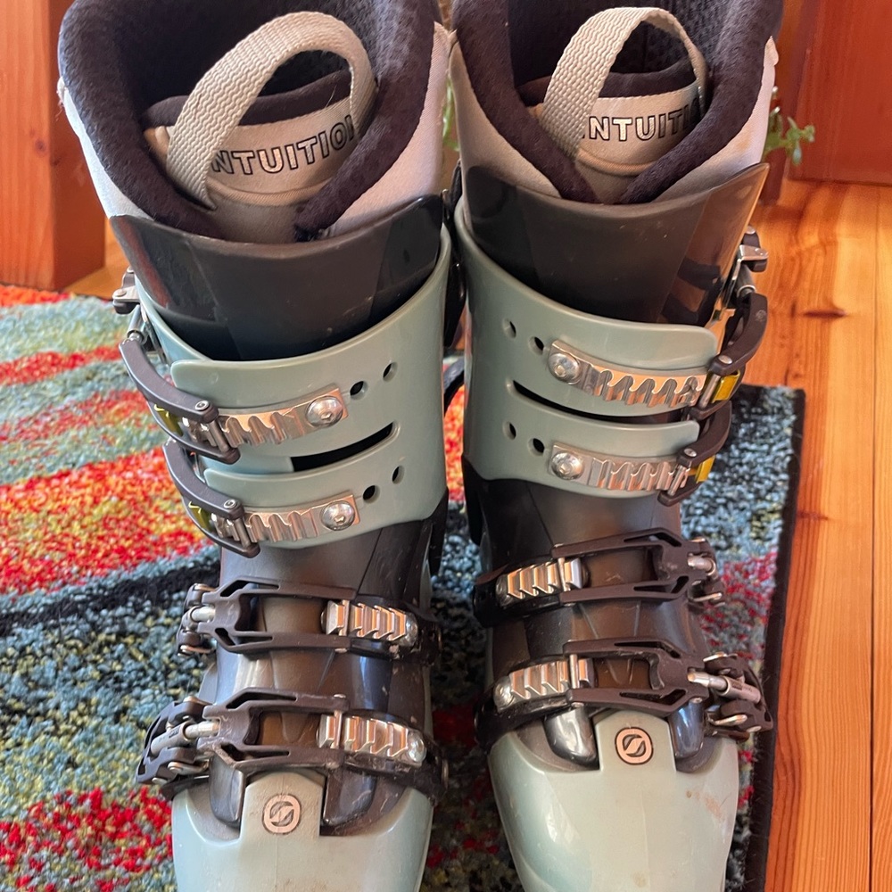 Like new Scarpa Domina